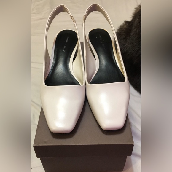 Fashionable Heels - Sandals - Picture 2 of 6